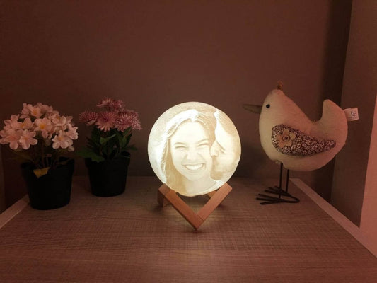 Lámpara Luna 3D Personalizada con Foto Grabada | 16 Colores LED | Regalo Único - Impresión y Regalos 3D