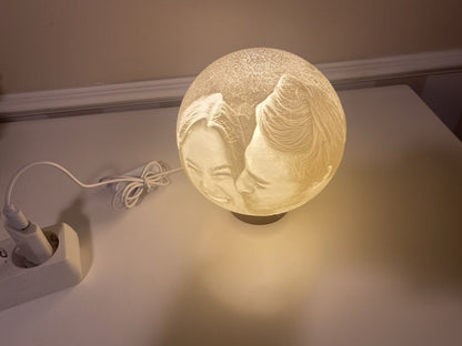 LÁMPARA LUNA 3D PERSONALIZADA EN BASE DE MADERA - Impresión y Regalos 3D