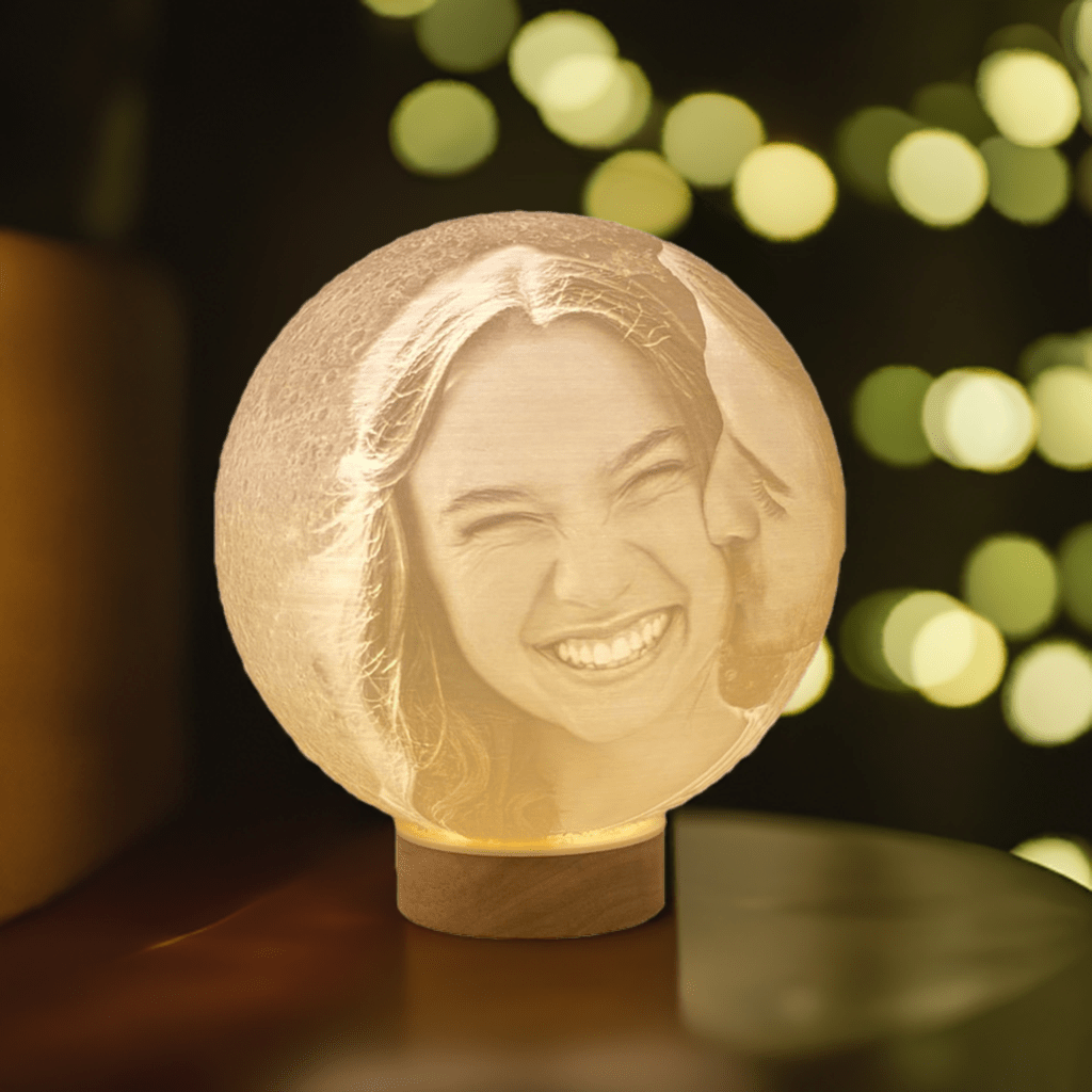 LÁMPARA LUNA 3D PERSONALIZADA EN BASE DE MADERA - Impresión y Regalos 3D