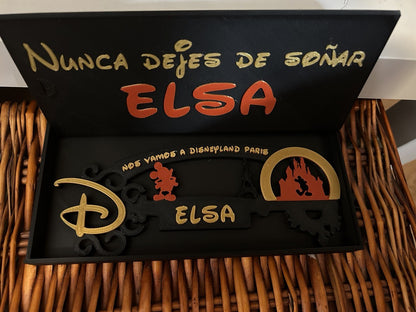 Llave mágica impresa en 3D y personalizada con nombre para viaje a Disneyland Paris por ImpresionYRegalos3D